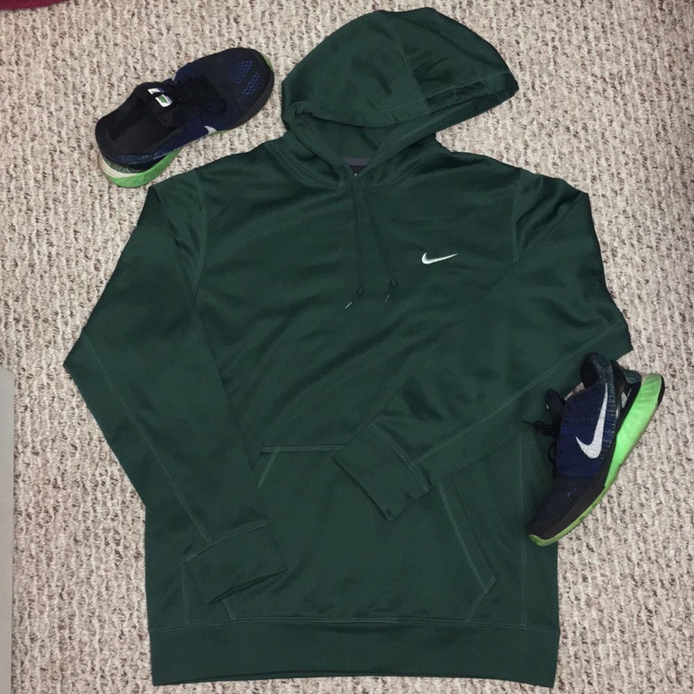 Never-Worn Nike Sweatshirt